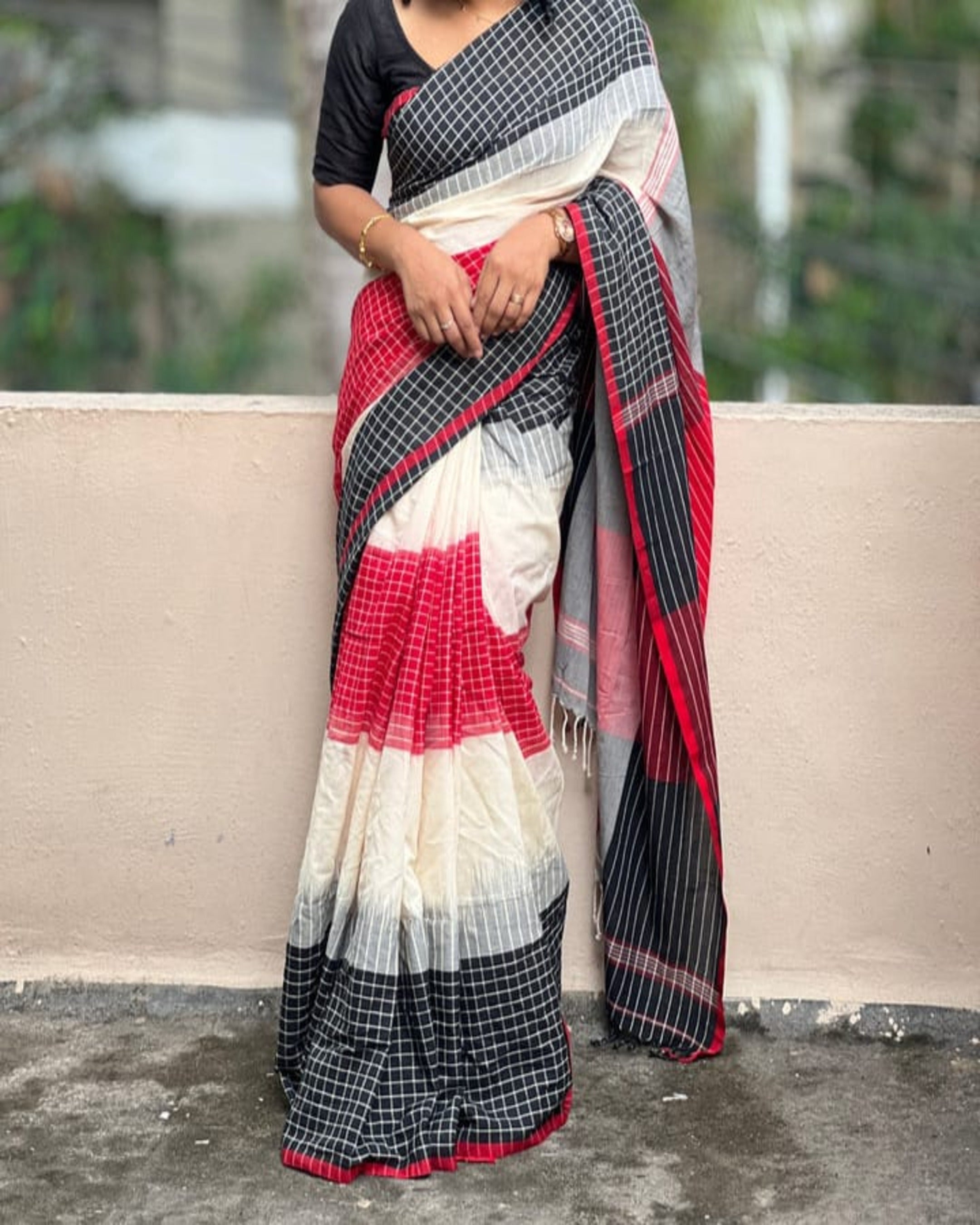 Women's Cotton Linen Blend Saree | Traditional Handloom-Look Geometric Checkered Pattern Saree with Unstitched Blouse Piece | Festive, Casual & Formal Wear (Off-White, Black & Red)