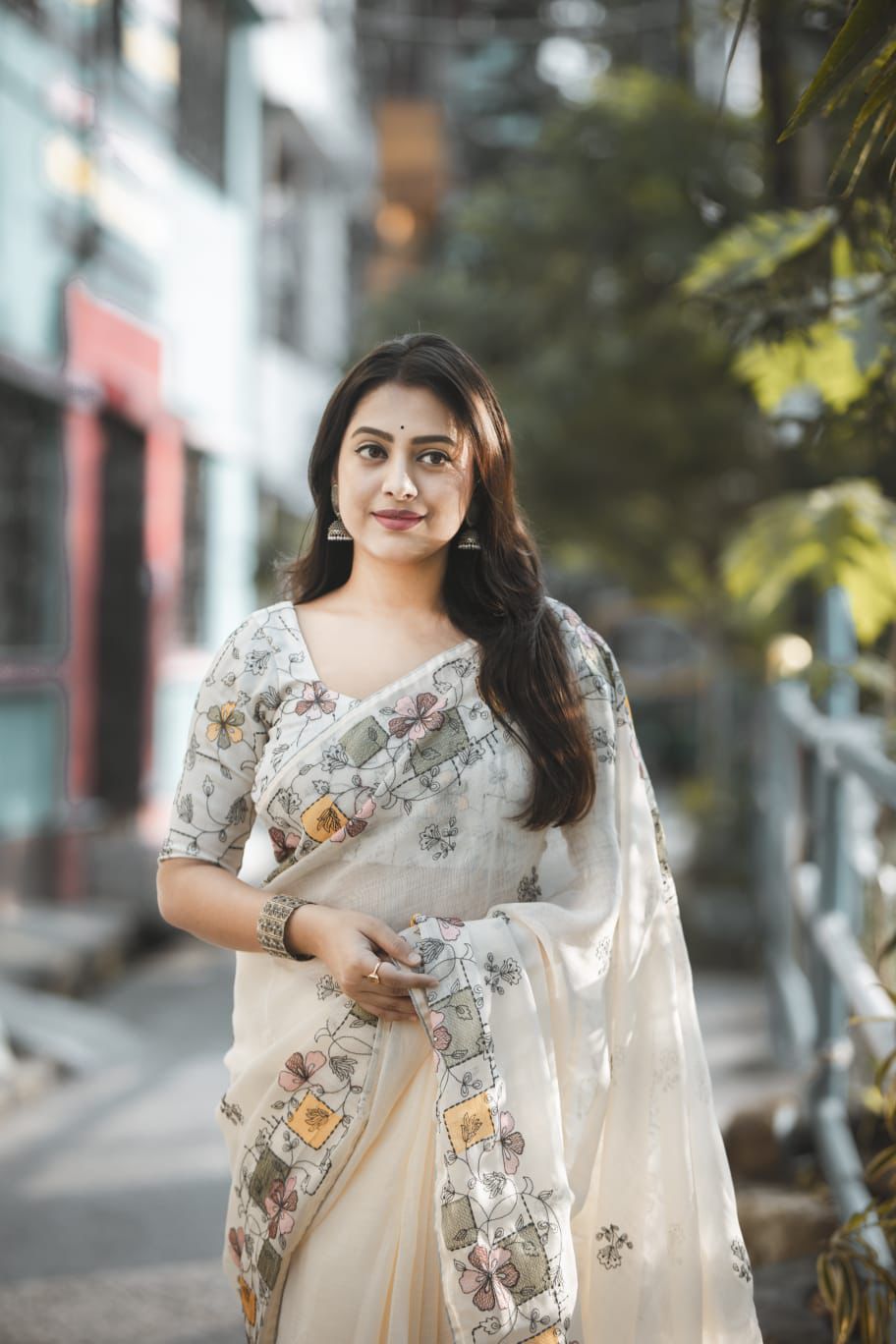 Women's Premium Pure Linen Cotton Saree | Artistic Floral & Geometric Box Printed Casual Sari with Matching Unstitched Blouse Piece | Luxury Lightweight Summer & Office Wear (Off-White & Pastel Multi-Color)