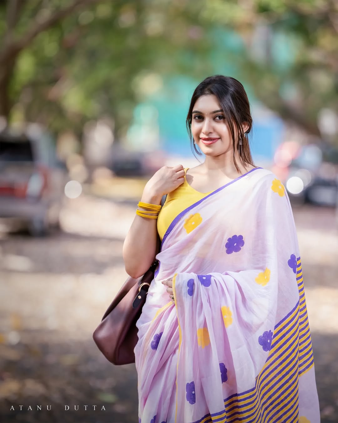 Women's Cotton Linen Blend Saree | Trendy Light Pink Floral Motif Print Casual Sari with Striped Pallu & Unstitched Blouse Piece | Lightweight Summer & Daily Wear (Baby Pink, Yellow & Purple)